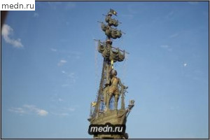 Памятник кораблестроителю Петру 