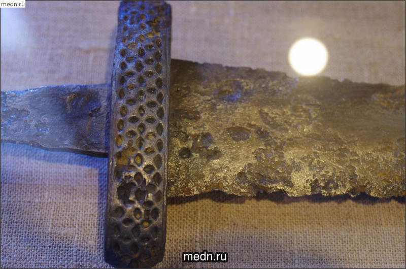 Железный меч 10 века