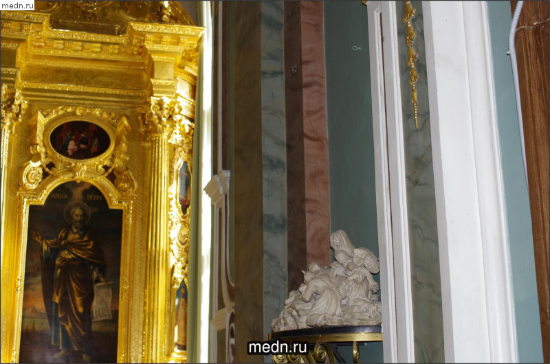Виды внутри Петропавловского собора